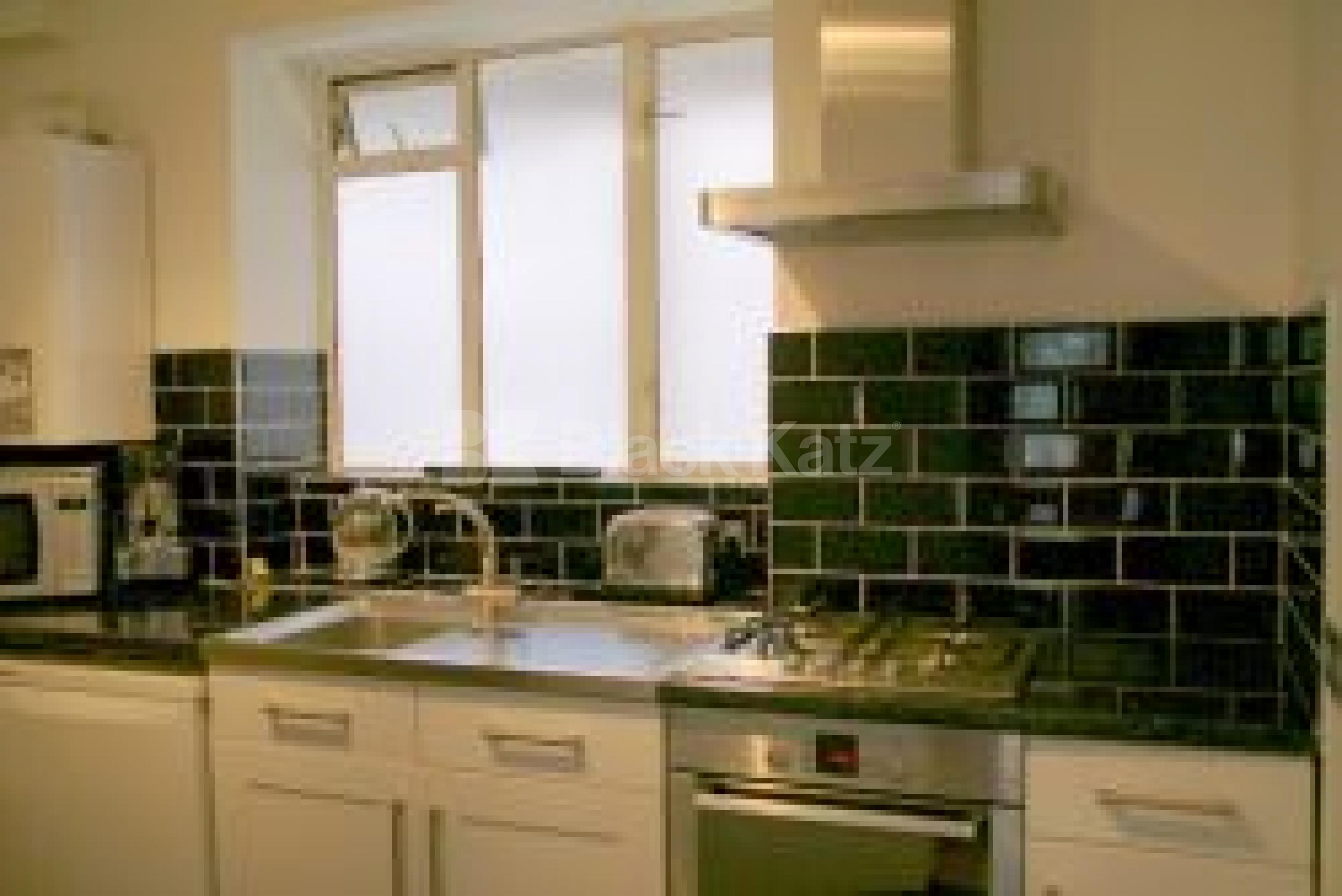 			1 Bedroom, 1 bath, 1 reception Flat			 Pentonville Road, ANGEL N1